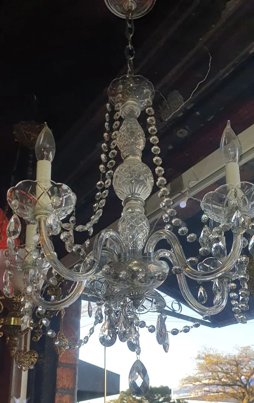 LUSTRE CLÁSSICO DE CRISTAL - LINDO E SOFISTICADO - Foto 2