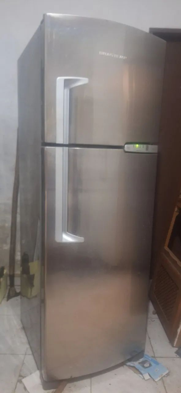 Geladeira Brastemp Clean Inox frost free