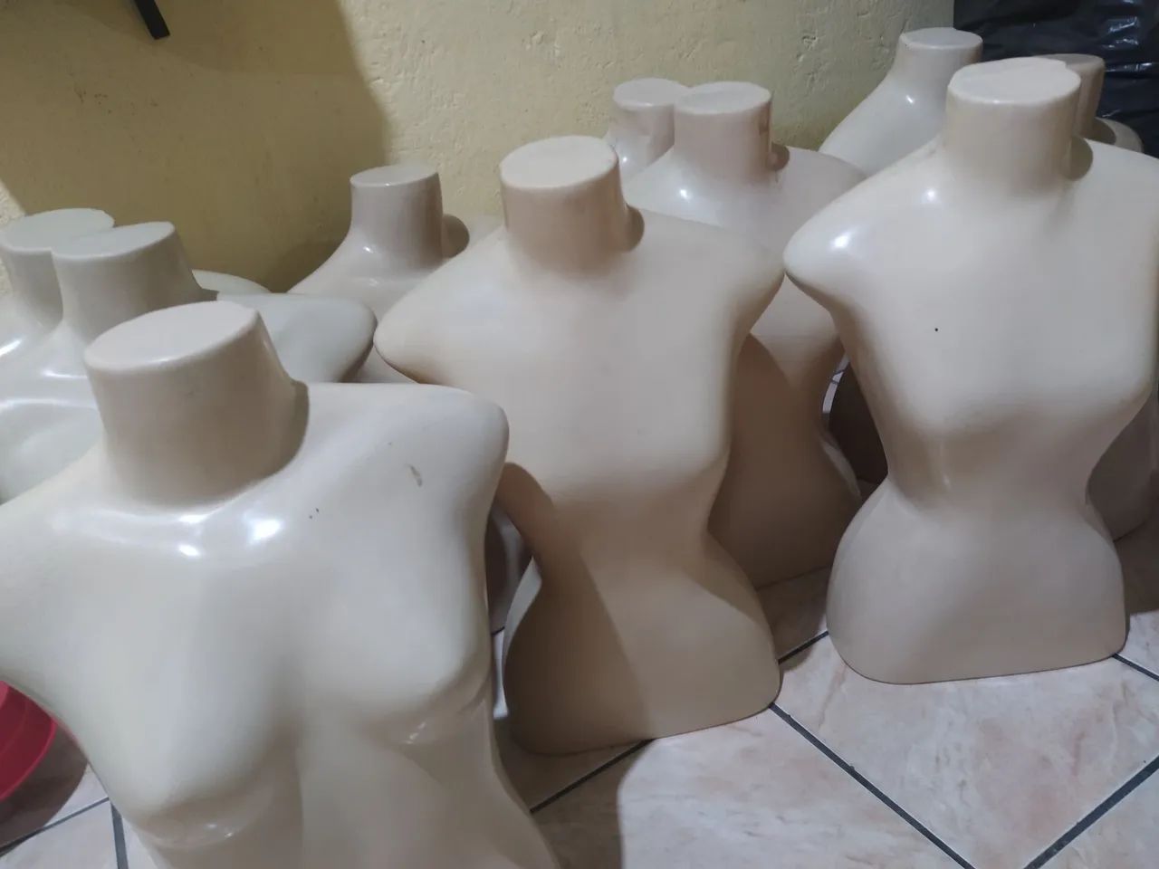 Vendo Manequins 20 cada und 