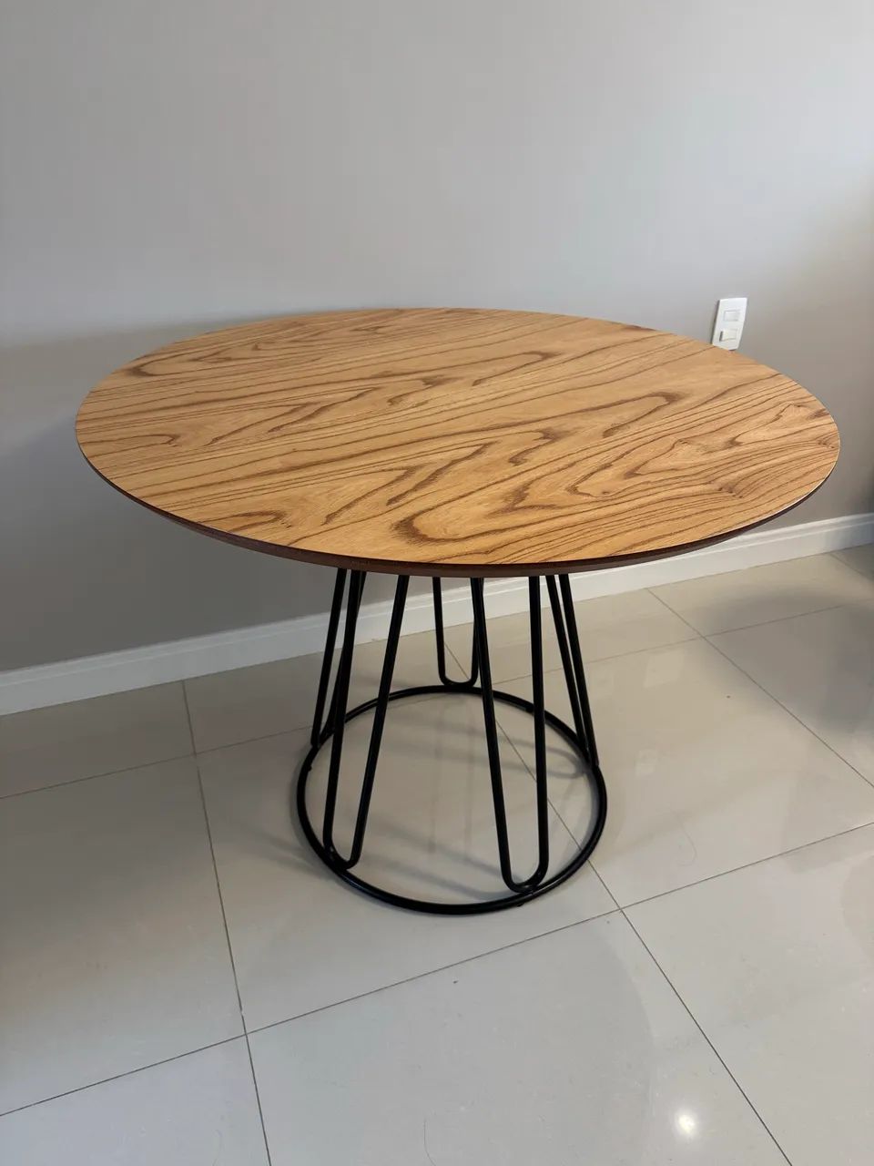 Mesa tampo redondo 