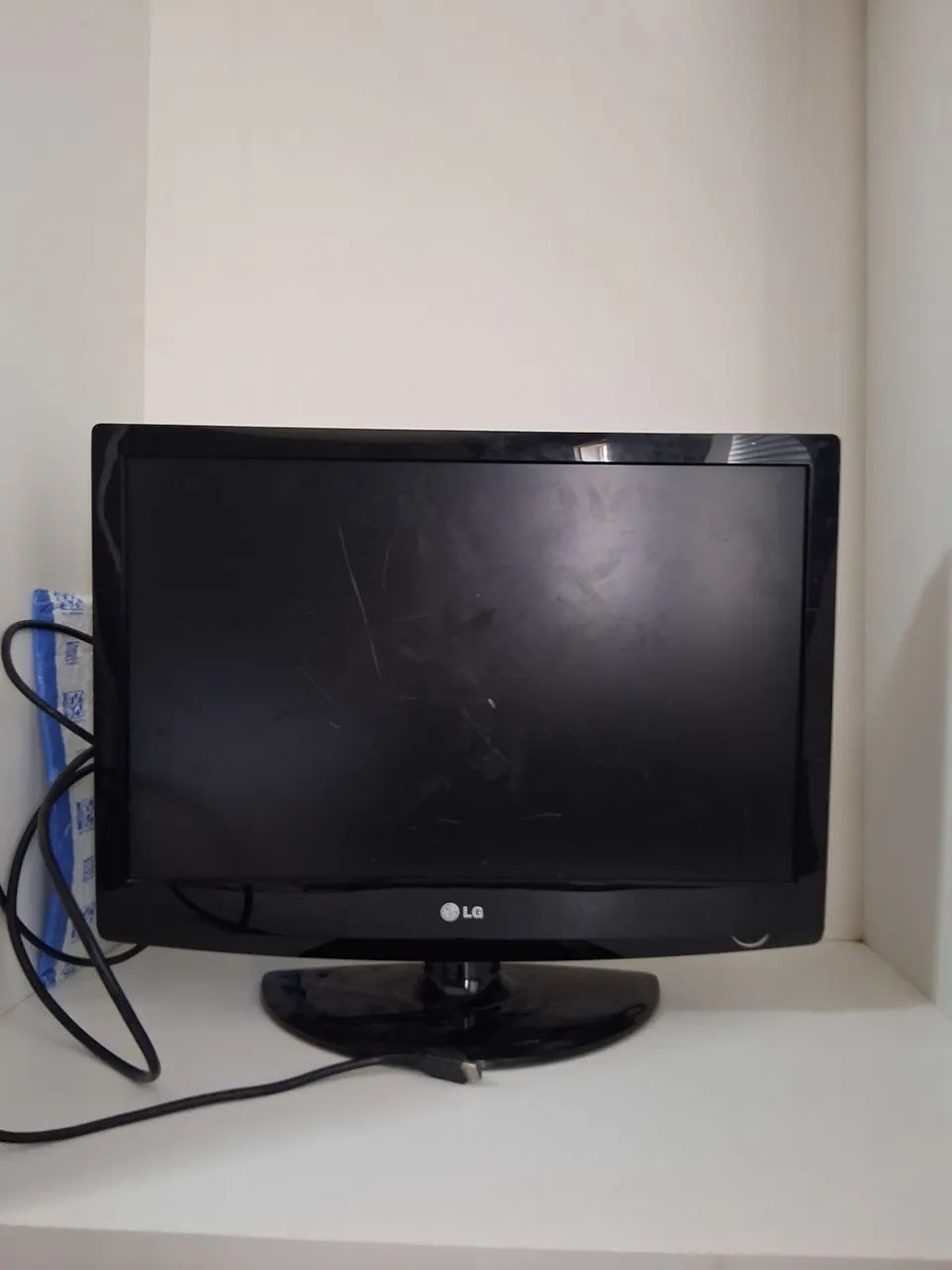Televisão LG 22 polegadas original com tela quebrada