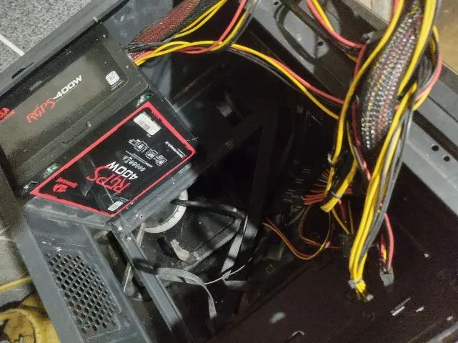 Fonte Redragon 400w em curto - Foto 5