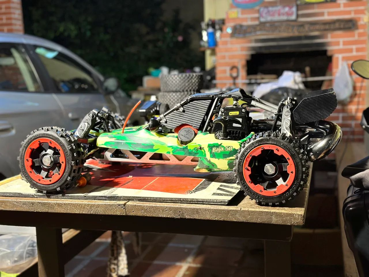 Automodelo Baja 5B