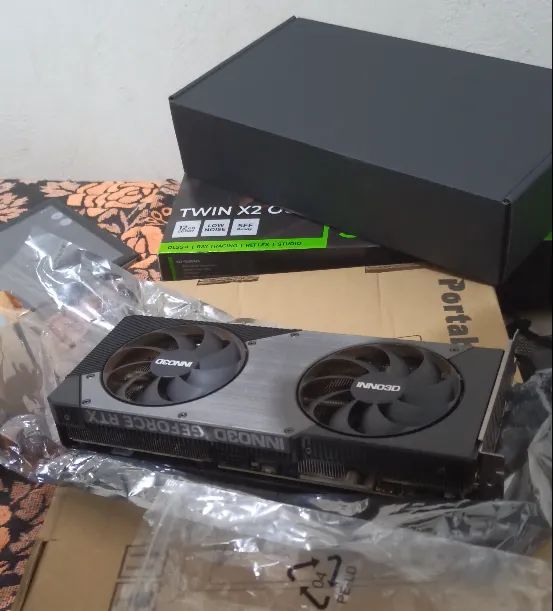 Rtx 5070 INNO3D - Foto 5