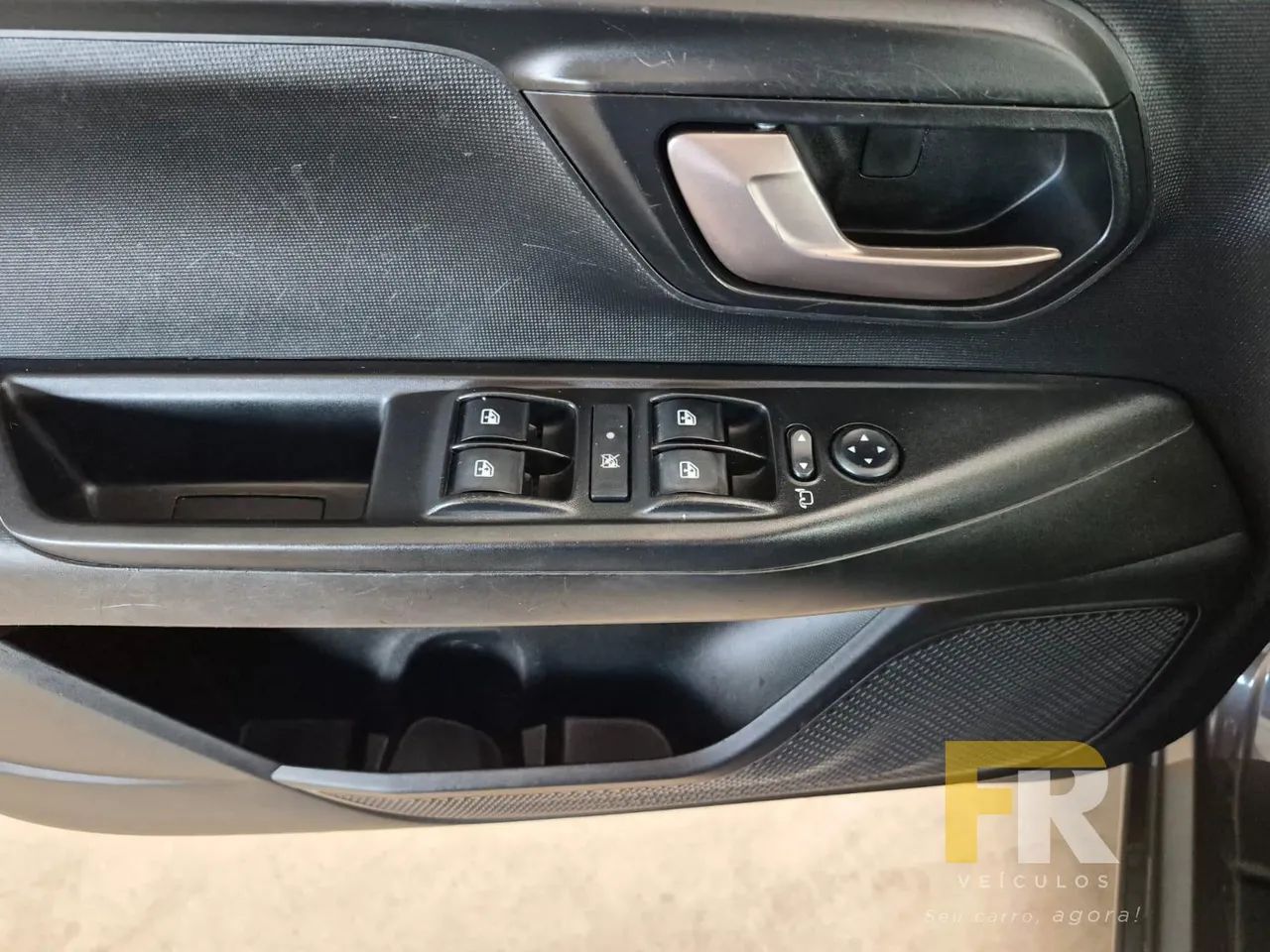 Fiat Strada Volcano 1.3 Flex 8V CD Aut. 2023 - Foto 4