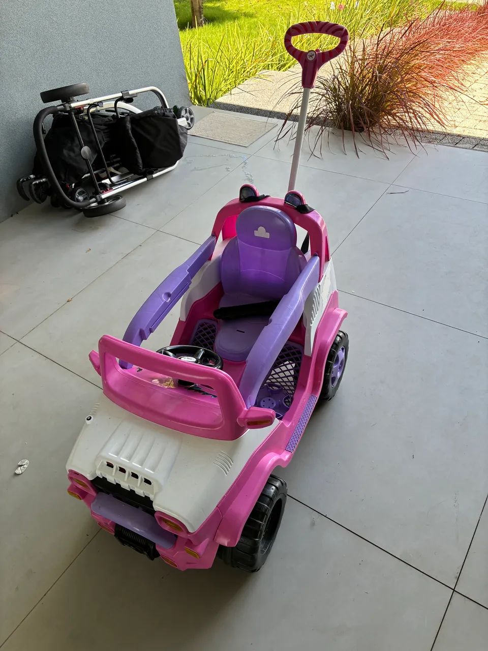 Carro de brinquedo  - Foto 4