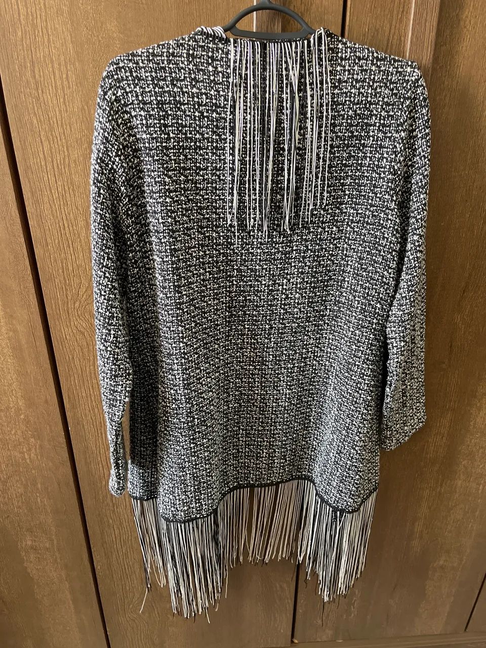 Casaco com franjas tamanho p - Foto 3