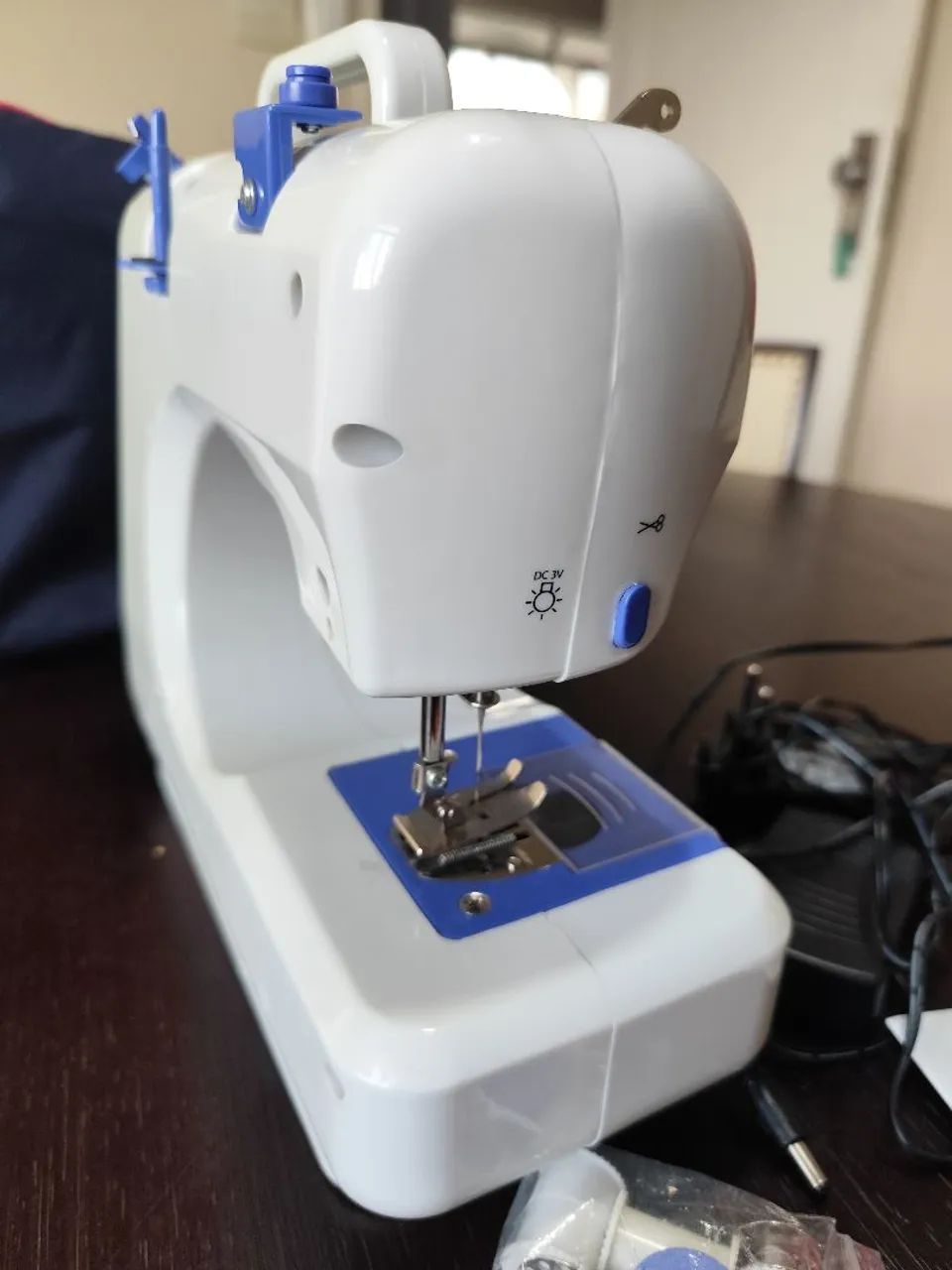 Máquina Costura incasa Compact  - Foto 4