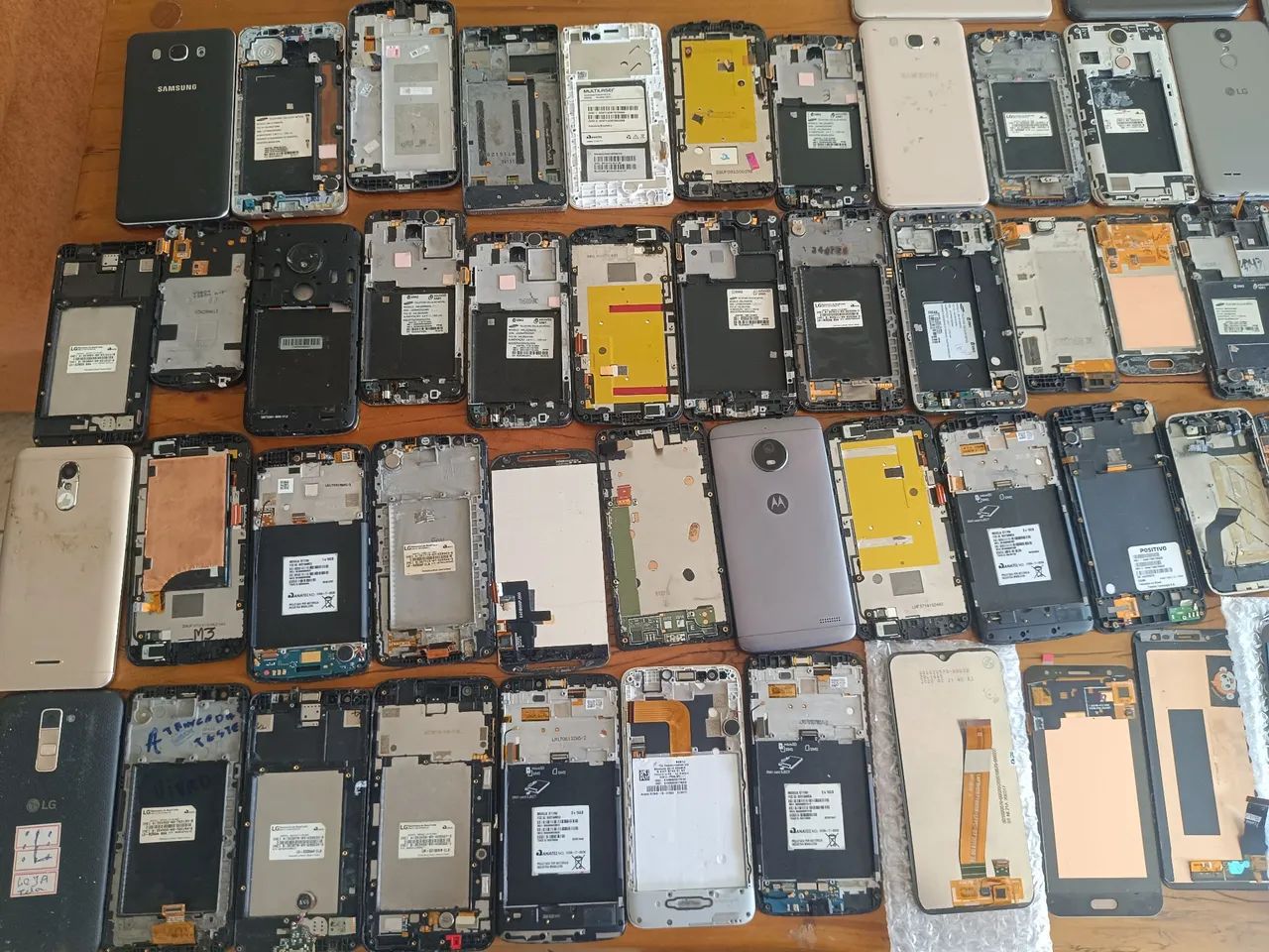 Lote de 88 telas para celulares  - Foto 3