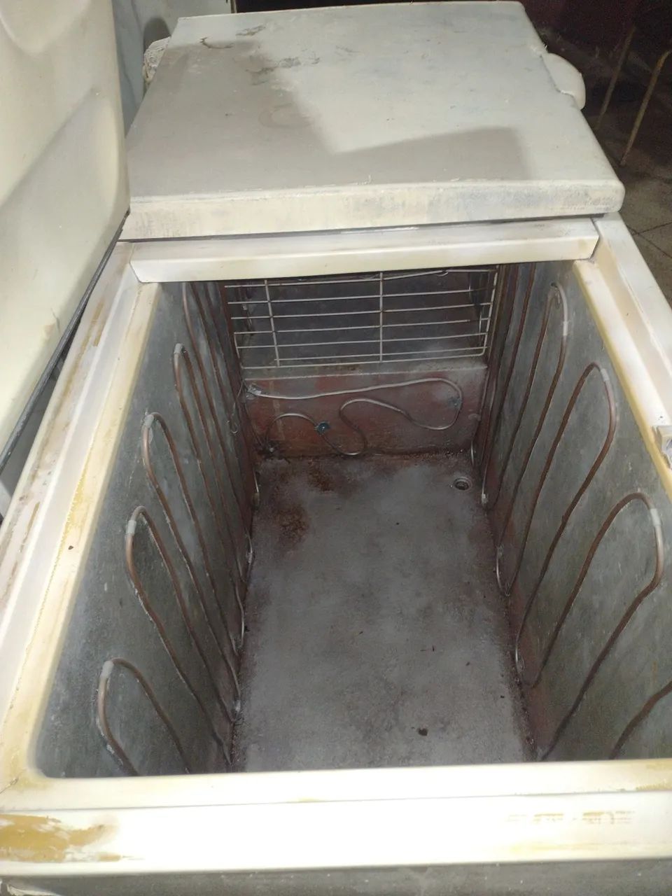 Freezer horizontal duas tampas funcionando perfeitamente 1300 - Foto 5