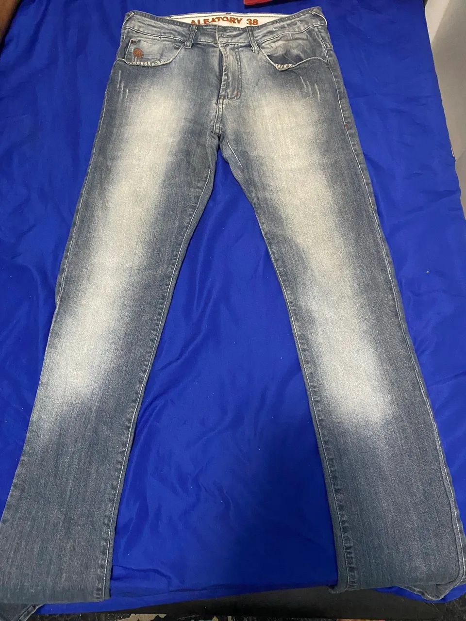 Calça jeans marca Aleatory  - Foto 2