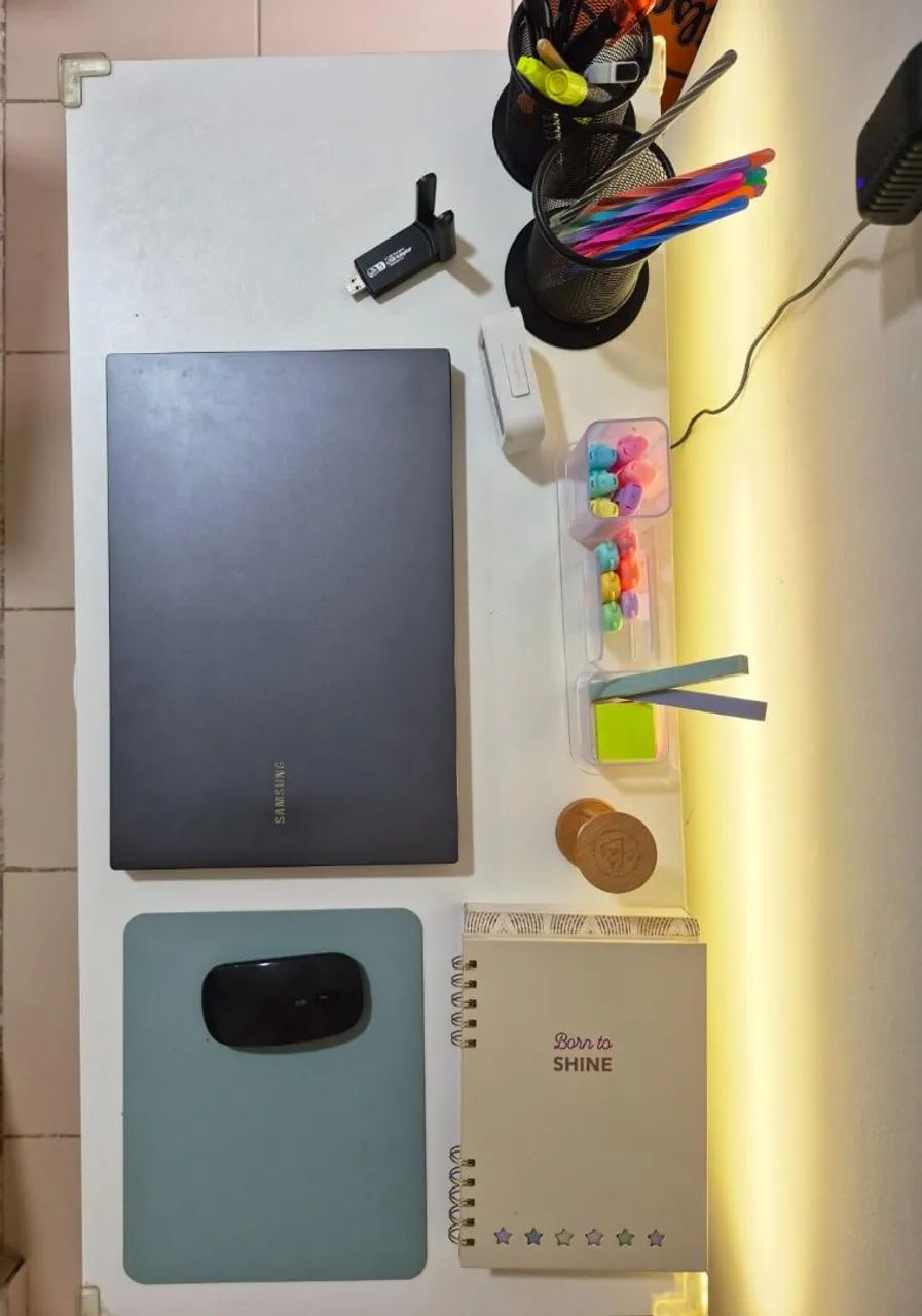 Escrivaninha MDF com LED para escritório e etc. - Foto 3