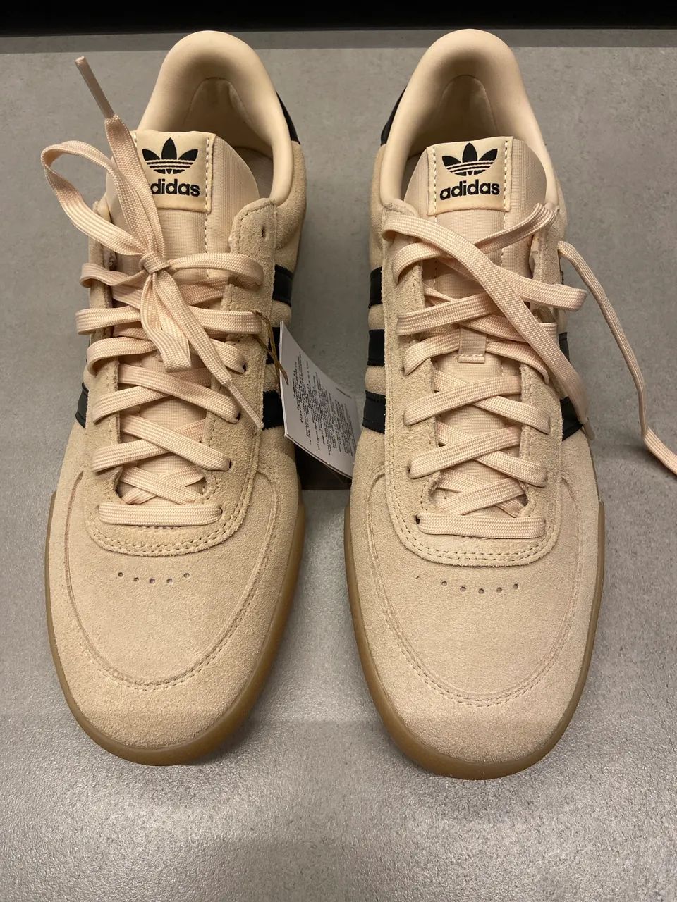 Tênis adidas