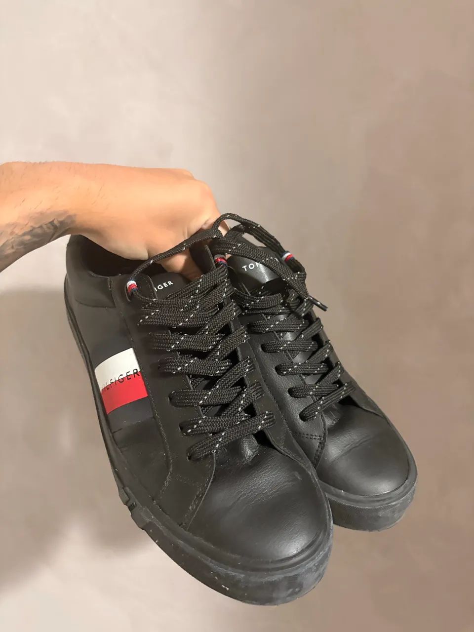 Tênis tommy Hilfigher Dino