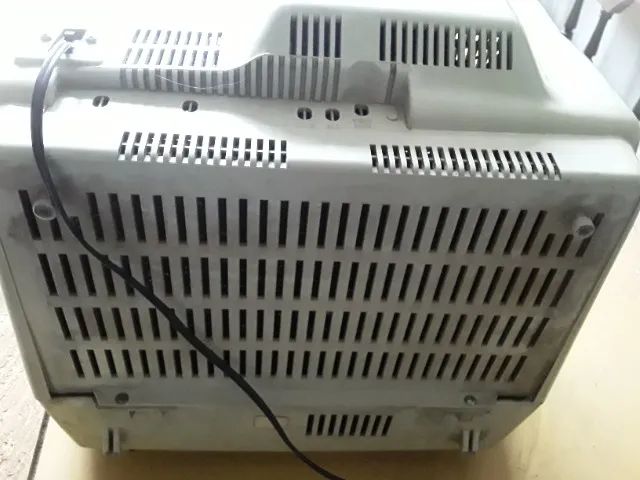 TV Semp Toshiba 10 polegadas de tubo (anos 80) funcionando. - Foto 3