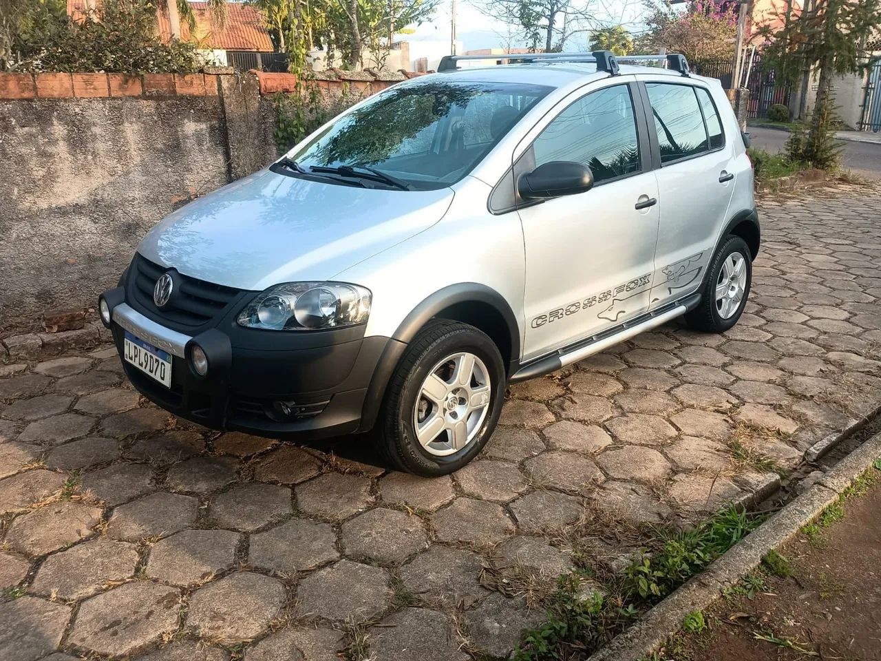 Volkswagen Crossfox CROSSFOX 1.6 Mi Total Flex 8V 5p 2010