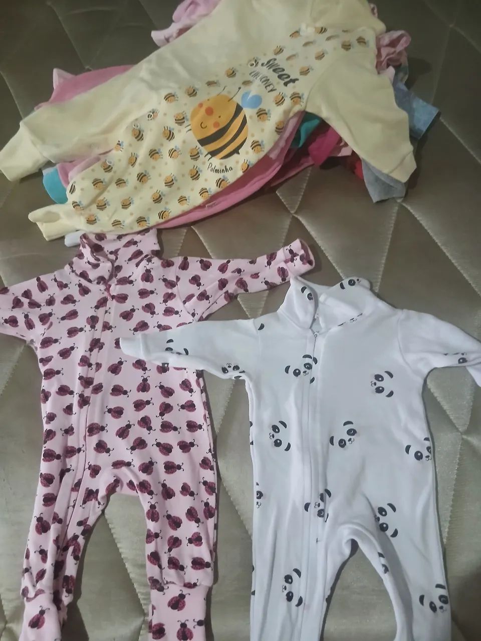 Vendo Roupinhas de bebê 