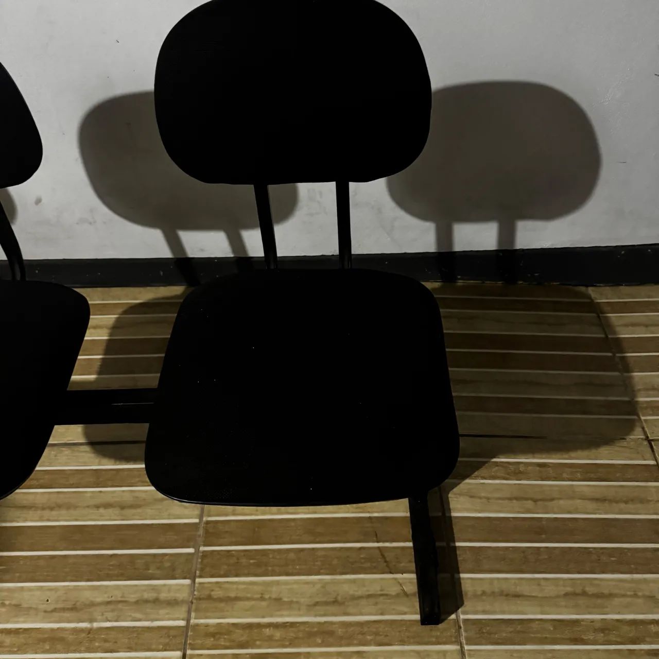 Cadeira longarina secretária reta 3 lugares preta  - Foto 2