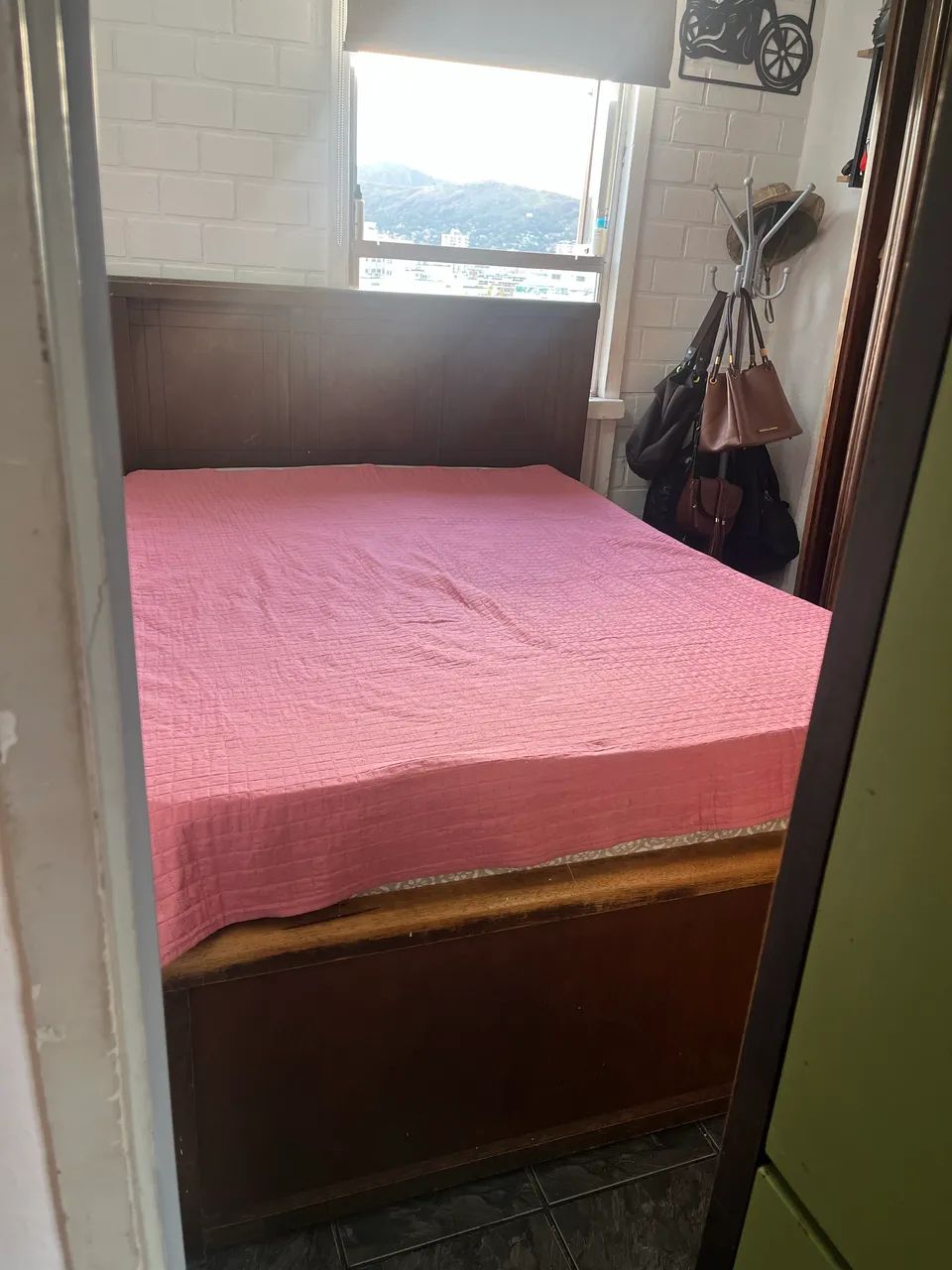 Cama casal em madeira com 4 gavetões  - Foto 2