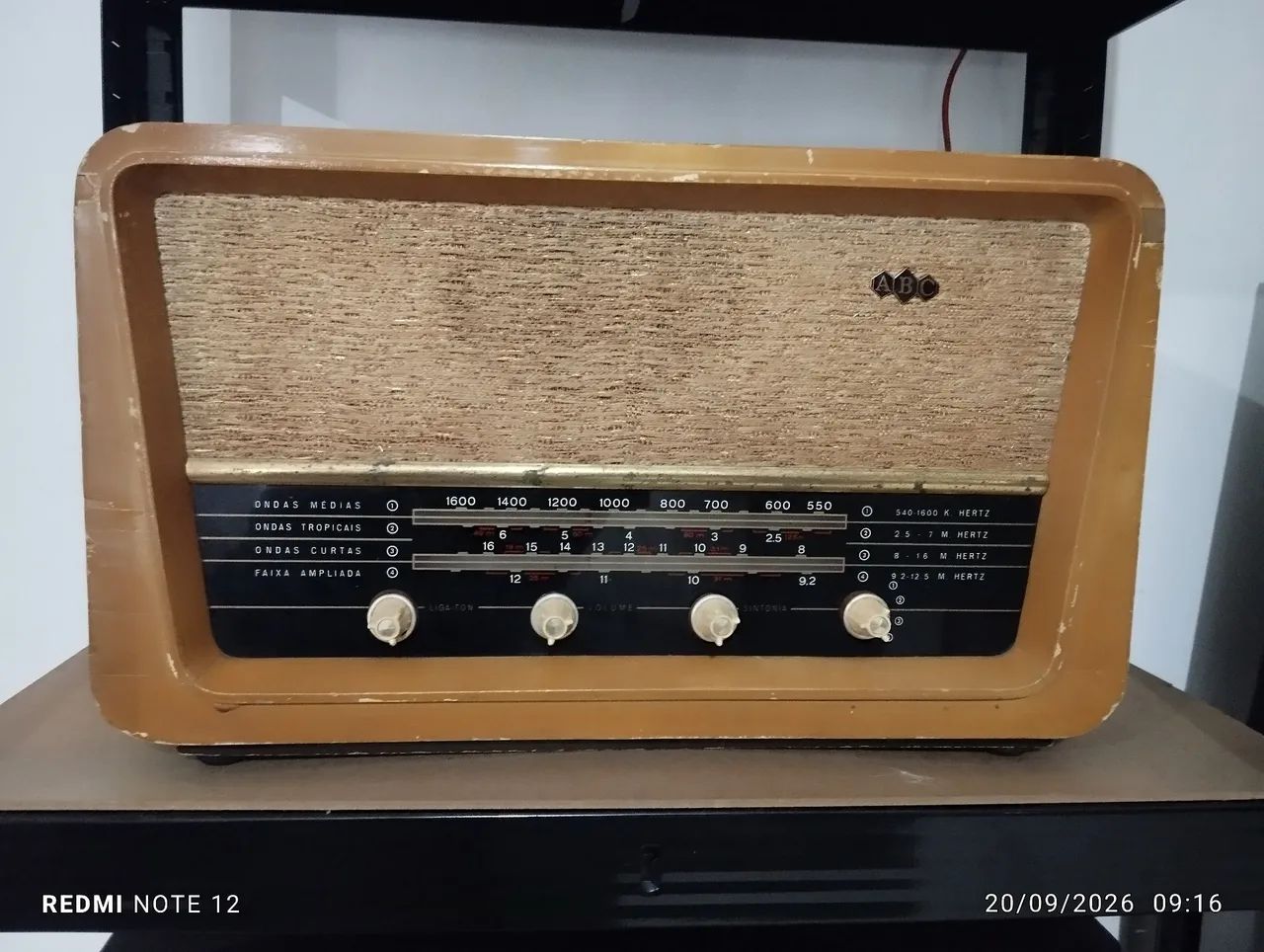 Rádio antigo ABC valvulado 