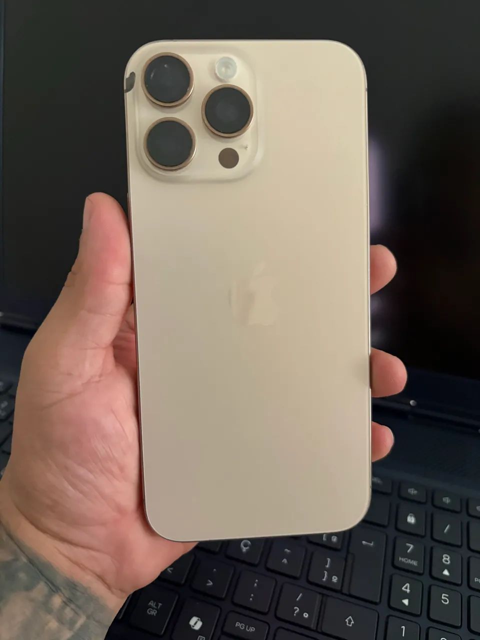 iPhone 16 pro Max  - Foto 2