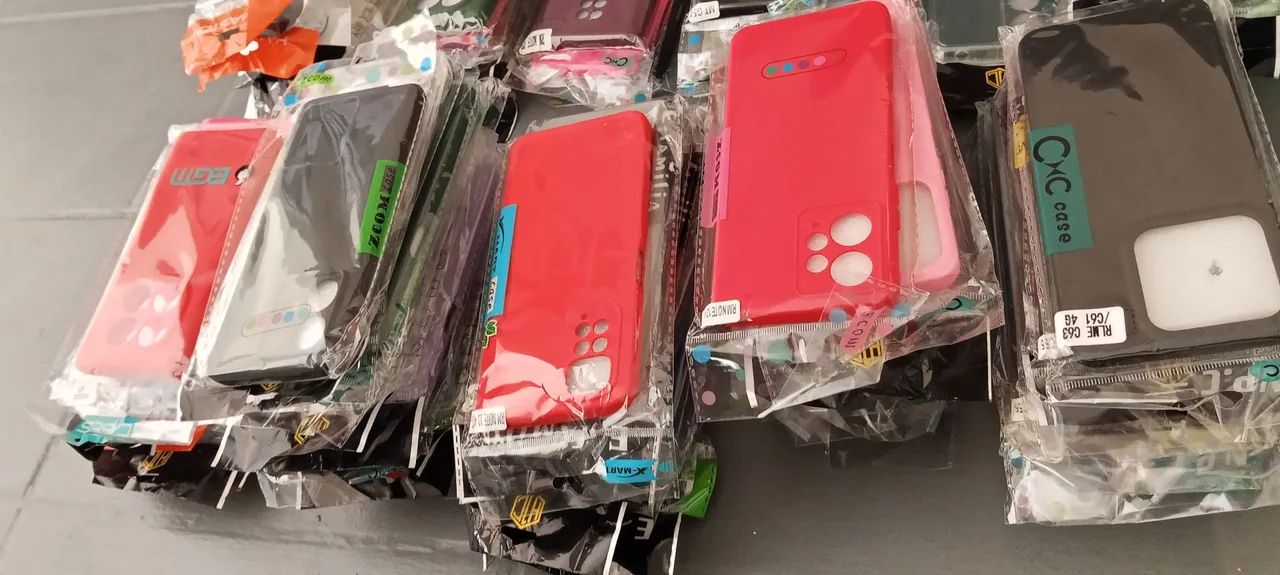 LOTE COM 87 CAPAS DE CELULAR NOVAS DE VÁRIOS MODELOS - Foto 3