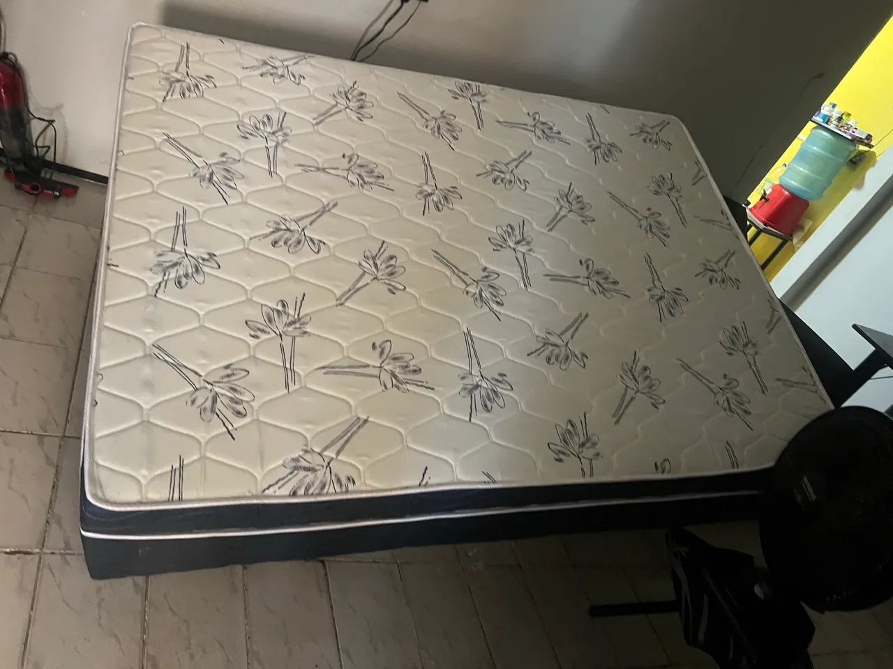 Cama box 400$ nova! Nunca usada 