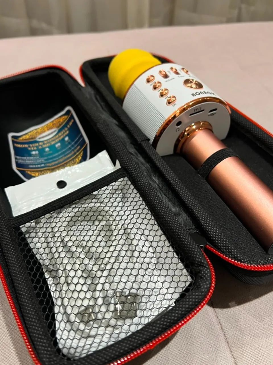 Microfone de Karaoke Rosa com Branco Semi Novo 