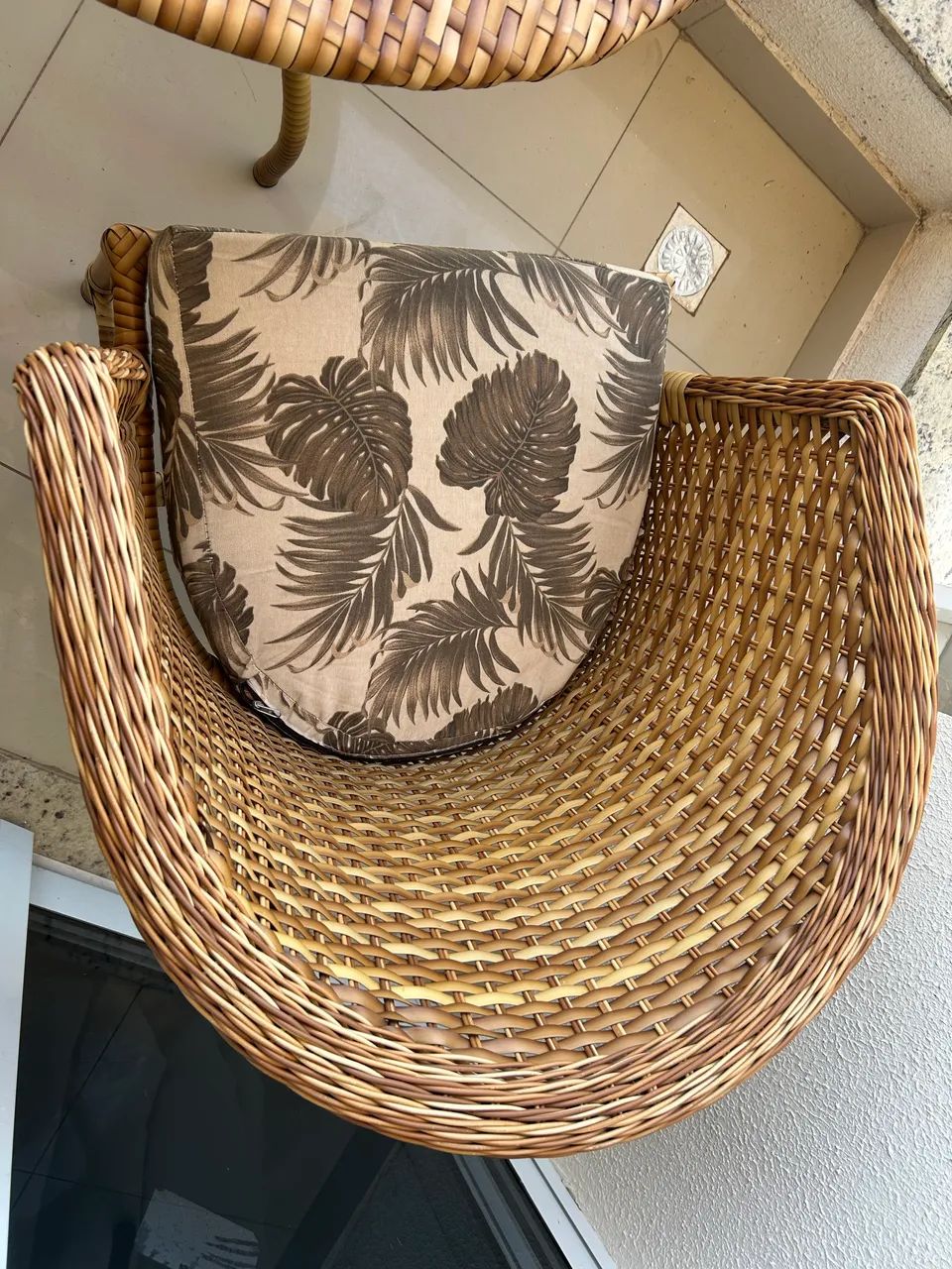 Mesa de vime com 2 cadeiras - Foto 4