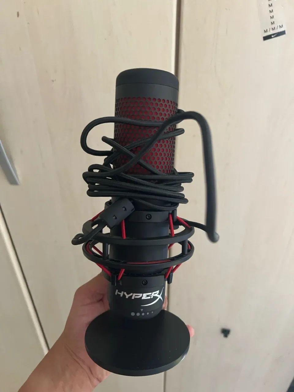Microfone Gamer HyperX QuadCast USB com Shock Mount - Perfeito para Lives e Podcast