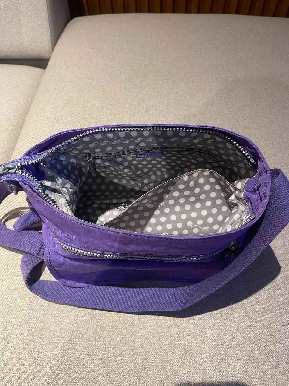 Bolsa Kipling roxa original  - Foto 3