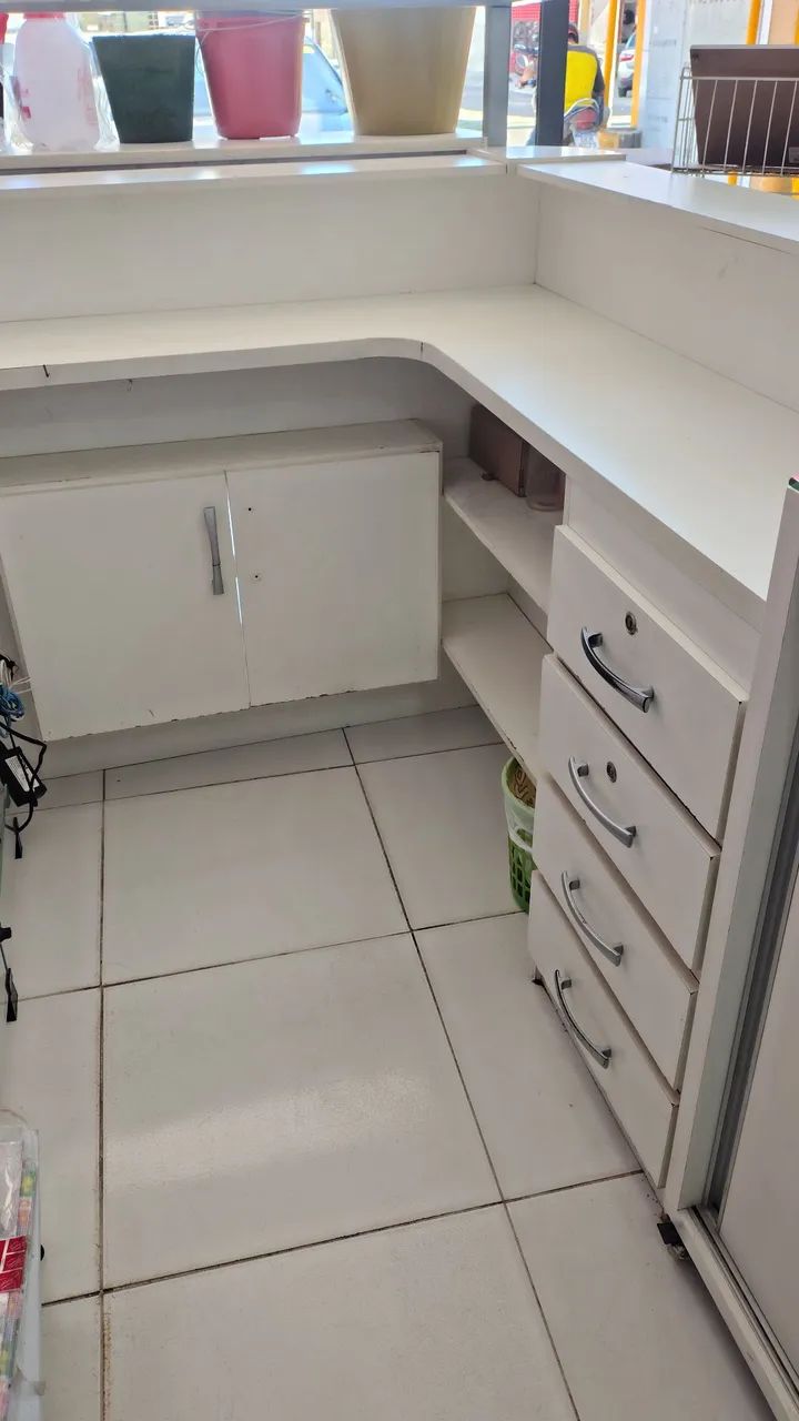 Balcão para loja,em MDF branco medida  