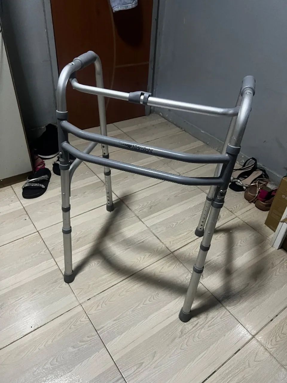 Andador em alumínio  - Foto 4