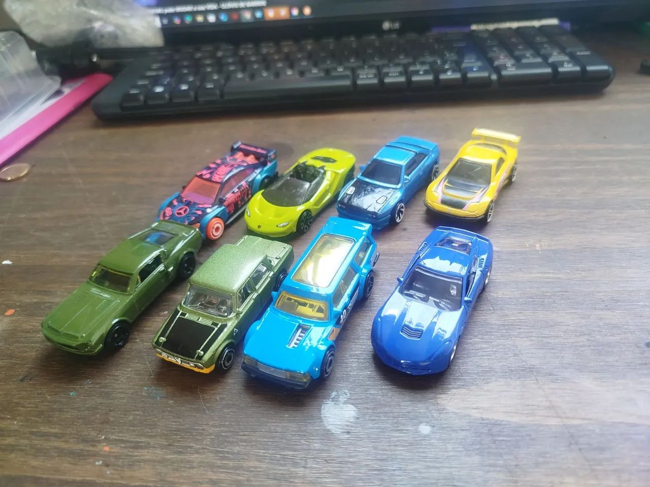 Lote com 8 Hot Wheels LOOSE - 1:64