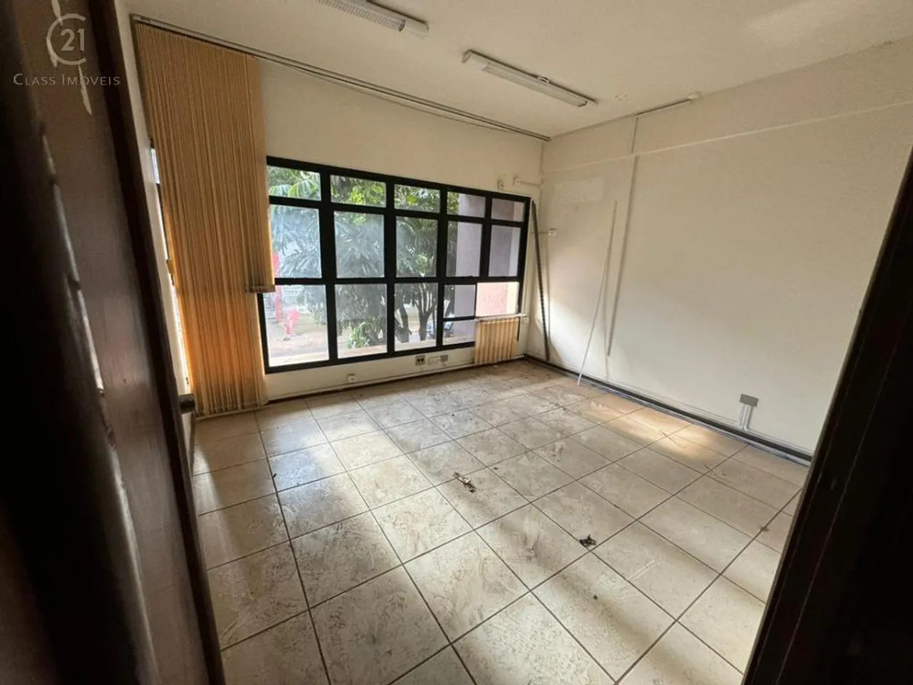 Sala para alugar em Londrina, Vitória, com 213 m², Batistella e Policastro - Foto 2