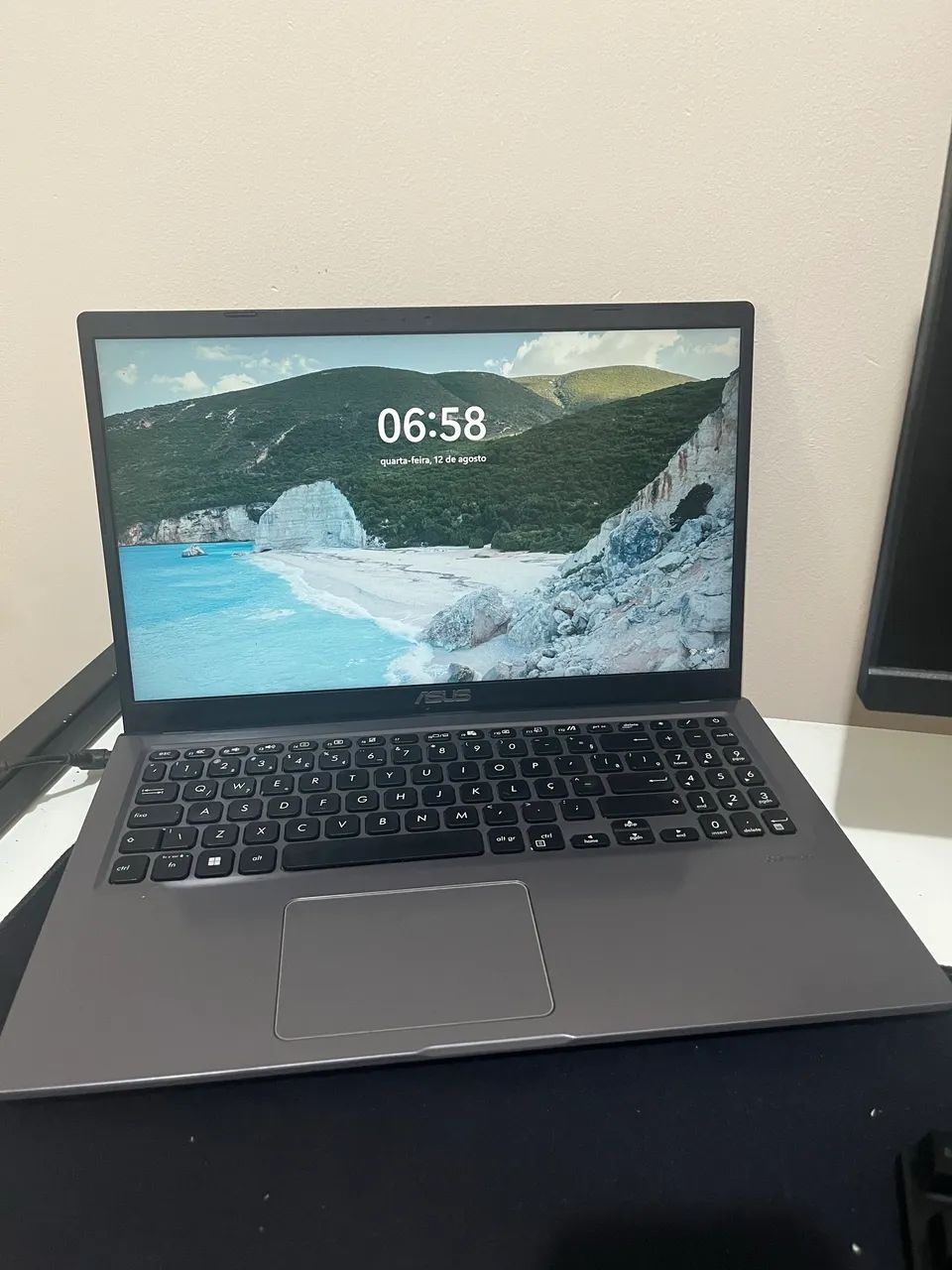 Notebook Asus Intel core i3 4GB