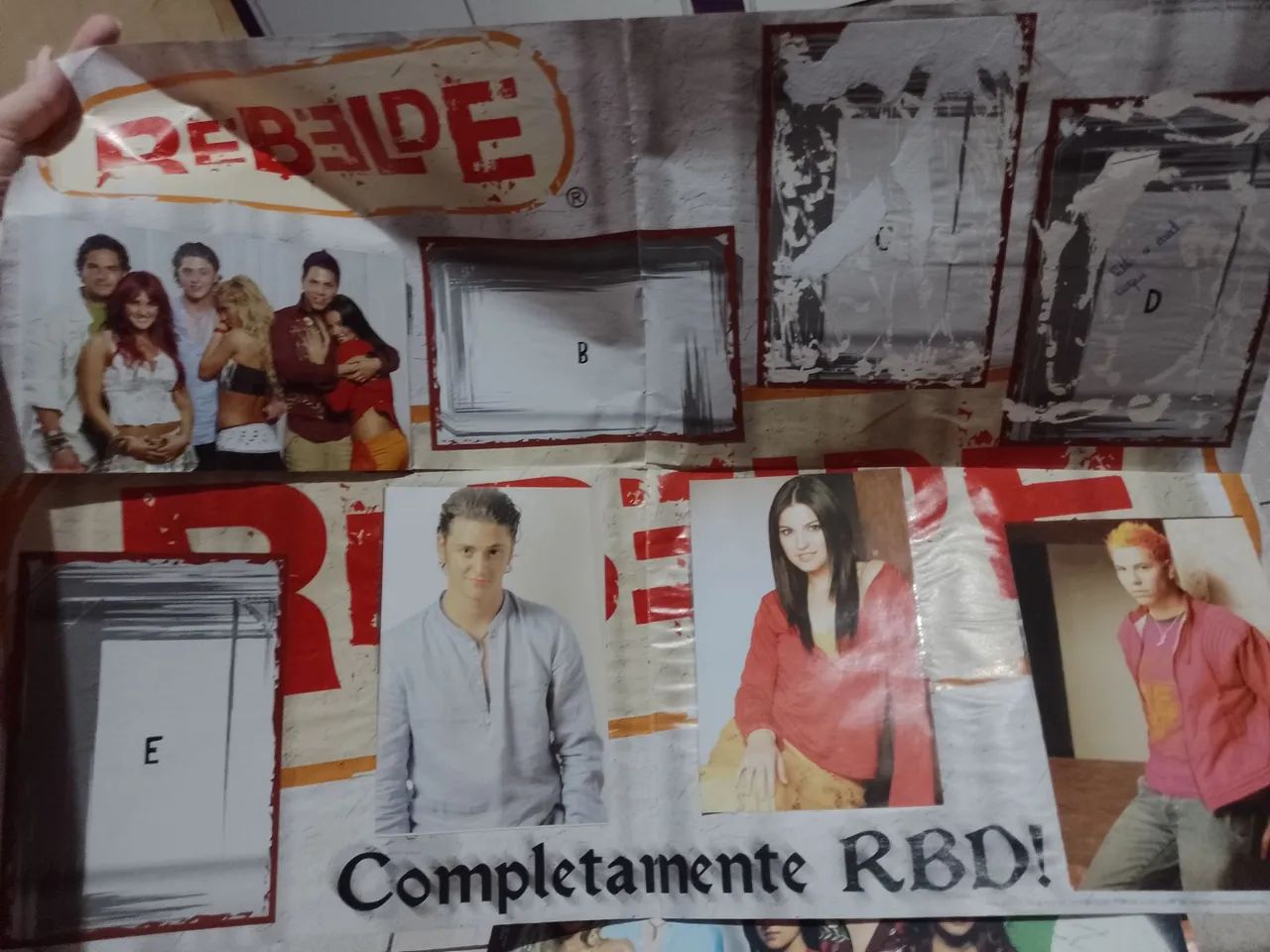Álbum de figurinhas Rebelde RBD  - Foto 2
