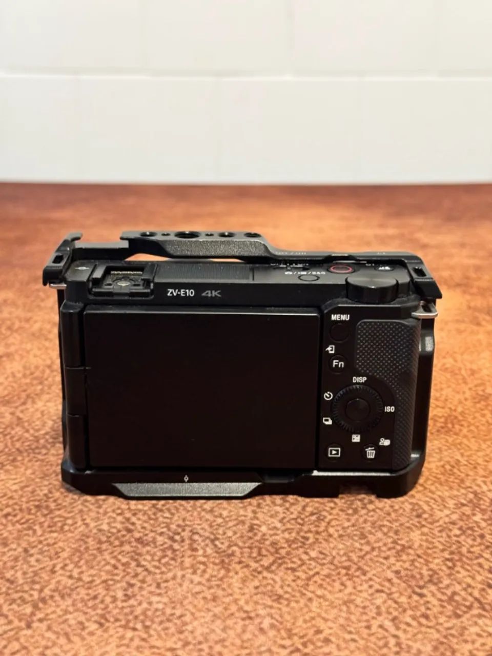 Sony ZV-E10 4K com cage (sem lente) - Foto 3