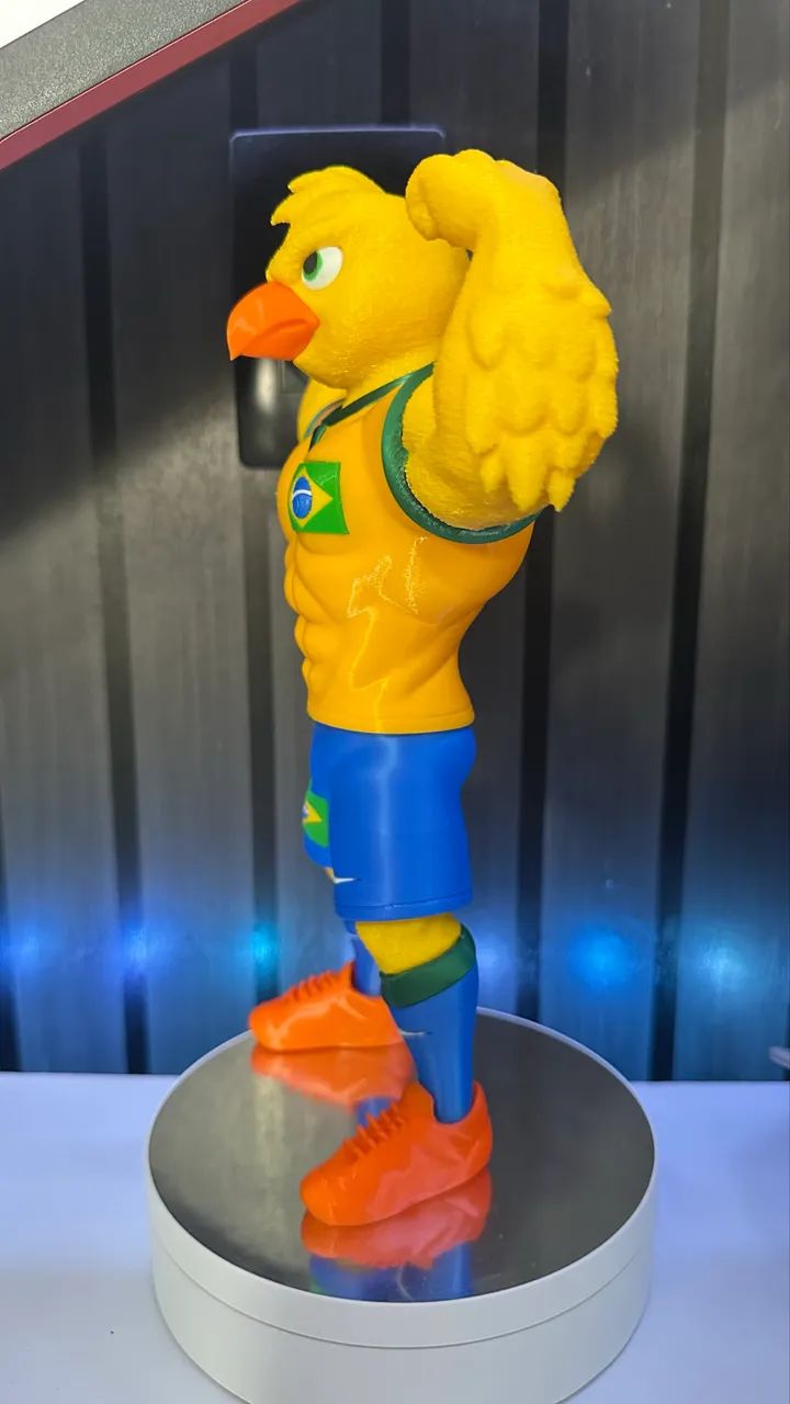 Mascote do Brasil - canarinho furioso  - Foto 3