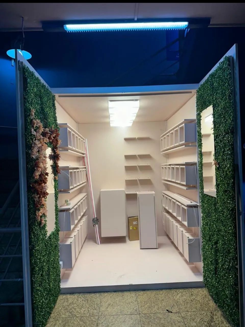 Stand Espaço loja completo com iluminação 