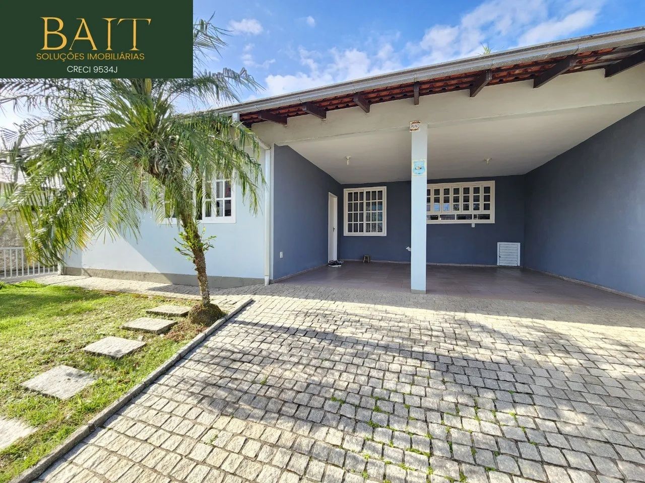 Casa averbada com 04 quartos, 2 suítes, escritório, com 165,91m² de área construída e 450m - Foto 3