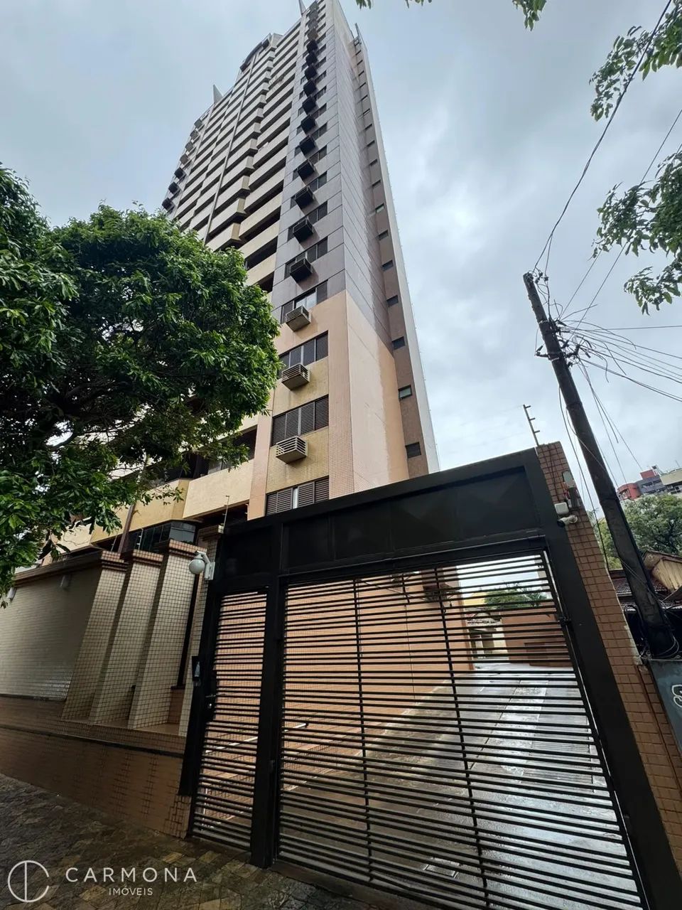 APARTAMENTO À VENDA ZONA 07 NO EDIFÍCIO HÉRCULES - MARINGÁ-PR.