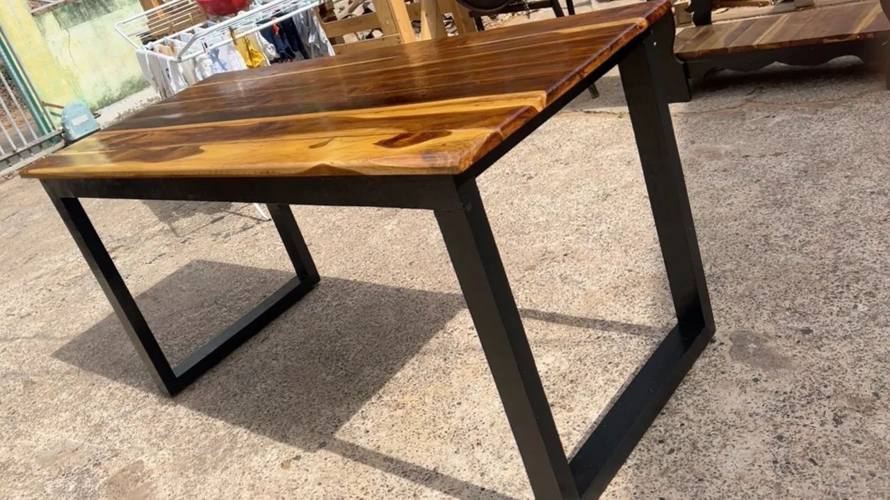Mesa de teca pés de madeira  - Foto 4