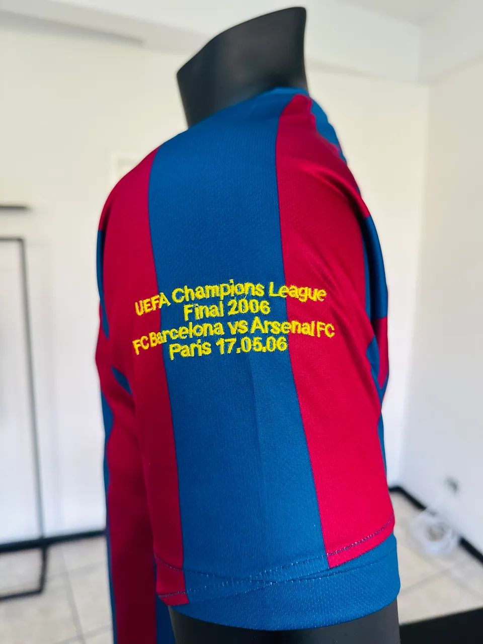 Camisa Barcelona Retrô - Champions 2006 - Foto 2