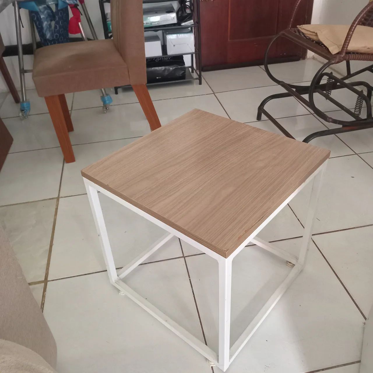 Mesinha de canto .