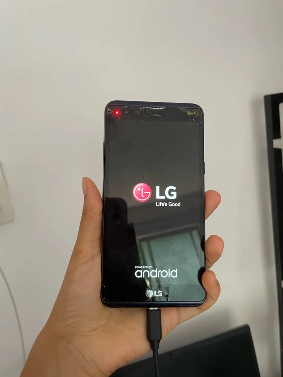 Celular com defeito