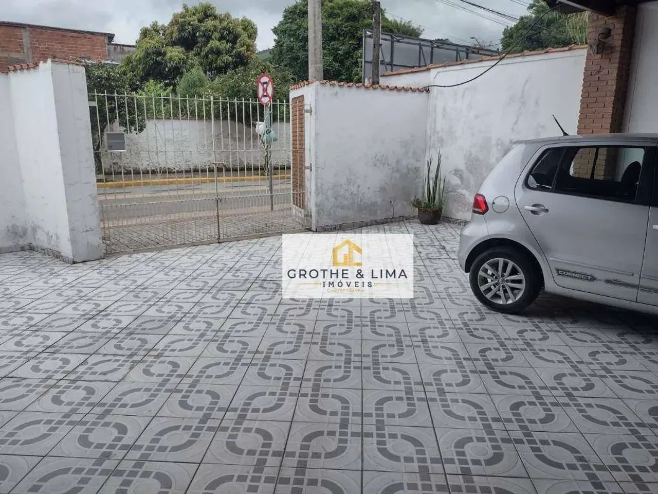 Casa Terrea no Centro de Monteiro Lobato SP - Foto 4