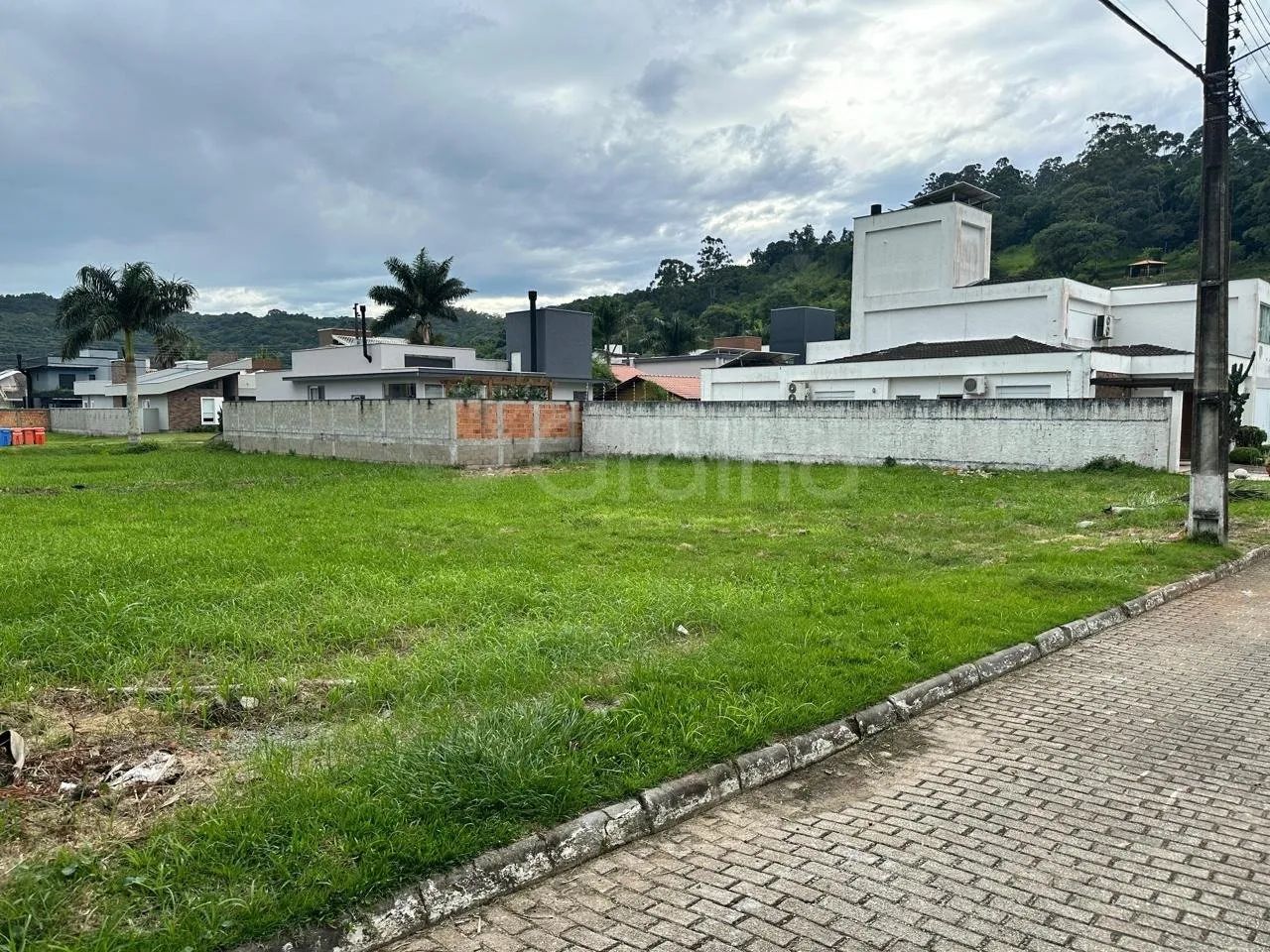 Terreno de 392m² na Cachoeira do Bom Jesus