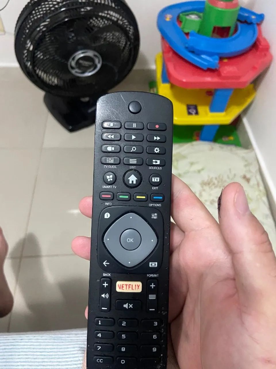 Vendo ou troco smart tv Philips 50 polegadas, nunca foi aberta e nunca foi assistência  - Foto 3
