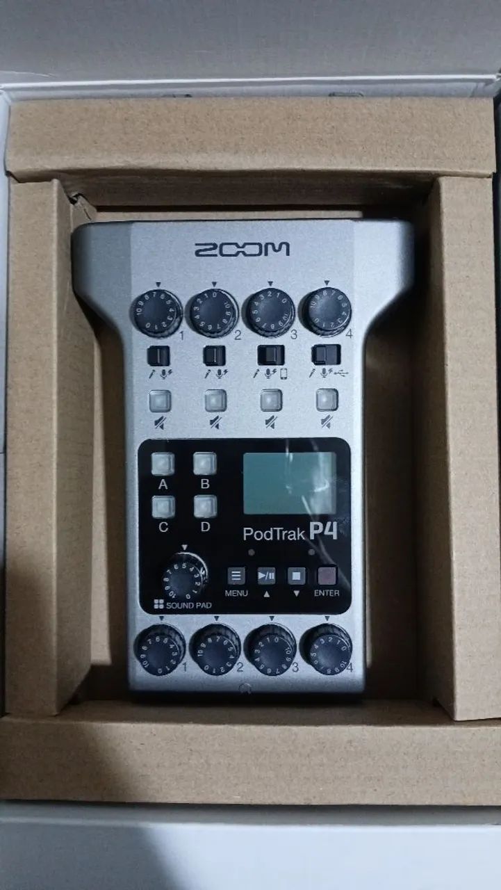 Zoom Podtrack P4
